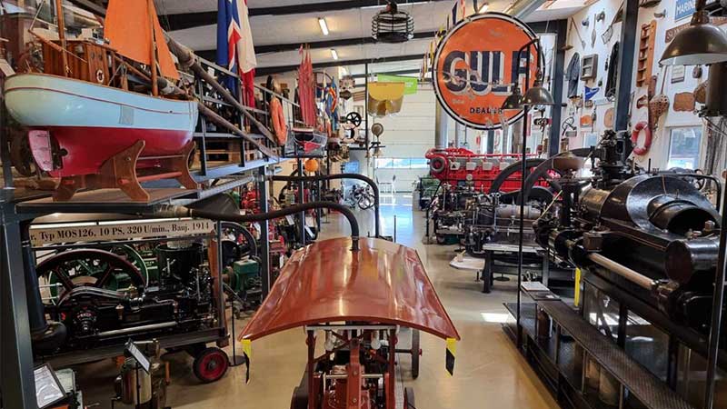 Maskinrummet i Skagen – historiska motorer och teknik i maritim miljö. Ett av Tjörnarpsbuss stopp under Skagenresan