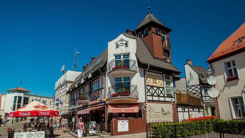 Ustka, charmig kuststad i Pommern vid besök med Tjörnarpsbuss