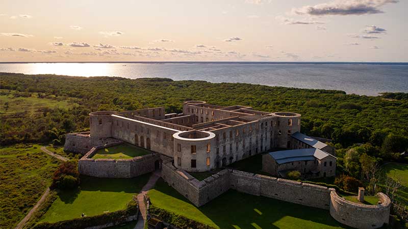 Borgholms slott på Öland en fantastisk fästning som vi besöker under bussresan till Ölands skördefest.