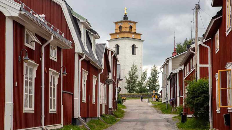 Gammelstaden i Luleå är den största bevarade kyrkstaden i norra Norrland.