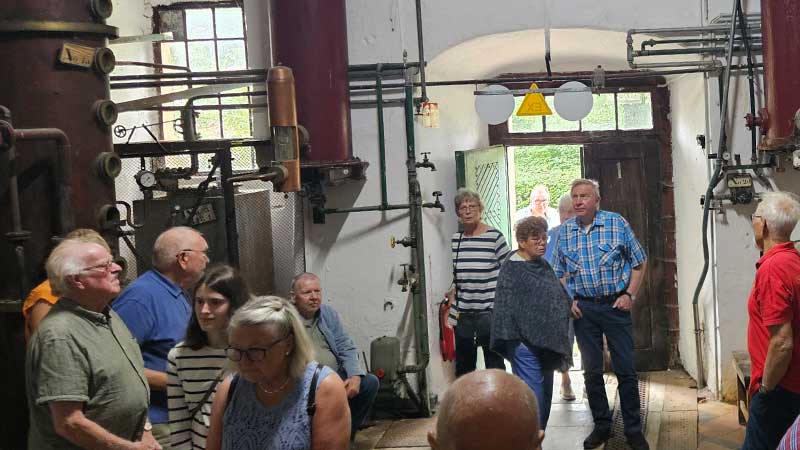 Besök på bryggeri under Tjörnarpsbuss resa till Magdeburg och Quedlinburg i Harz